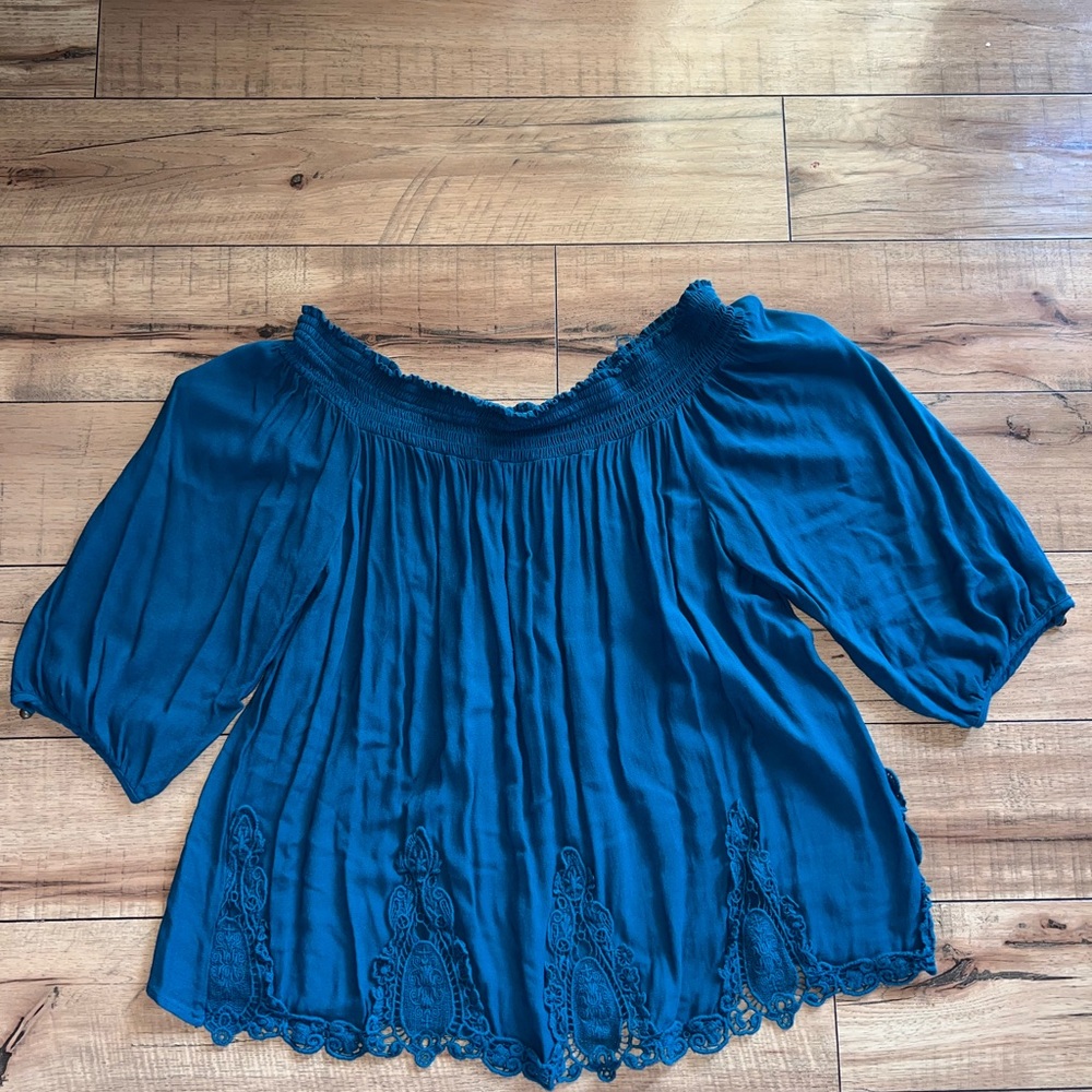 teal top